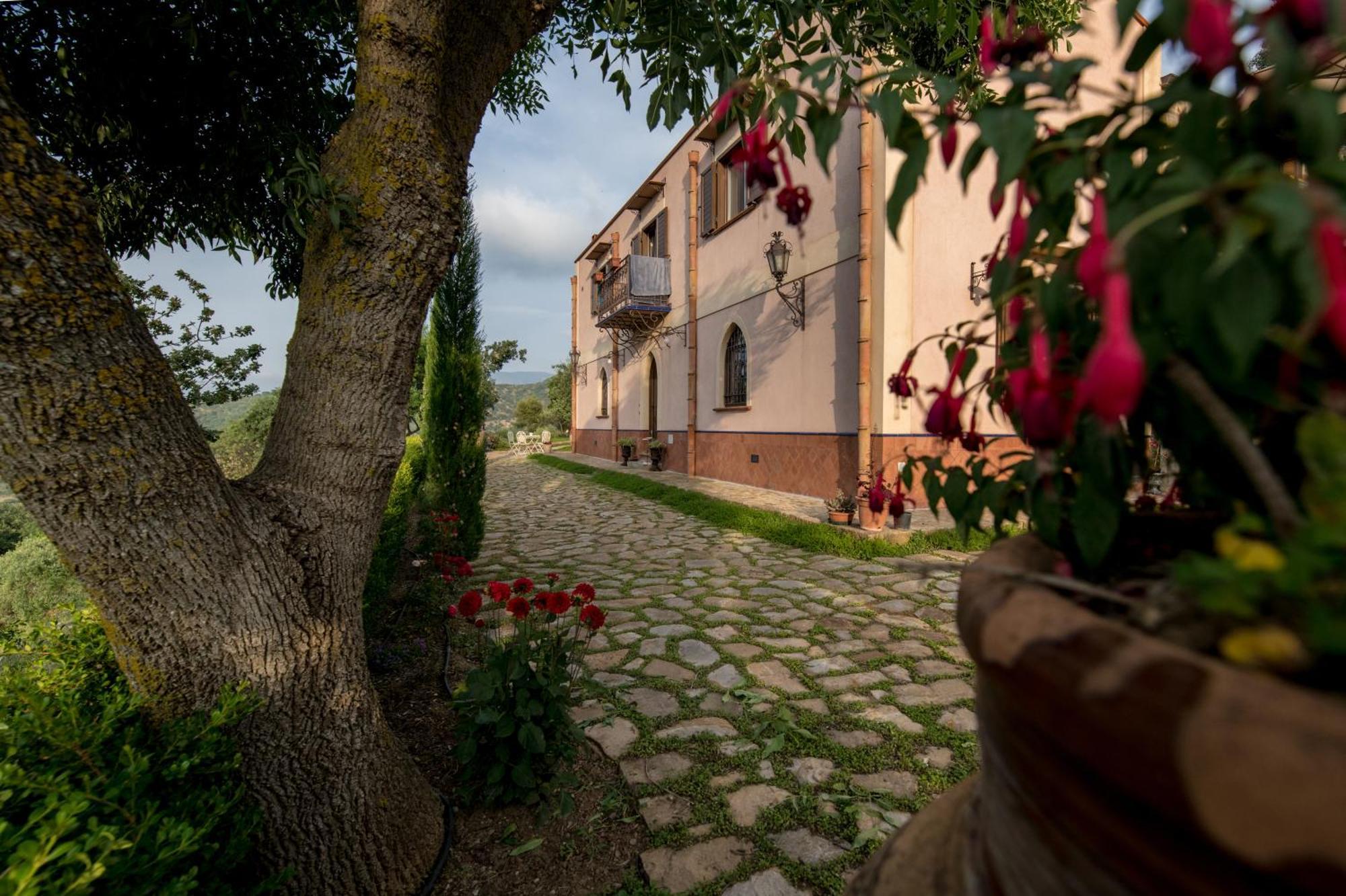 Villarose Castelbuono  Exterior photo