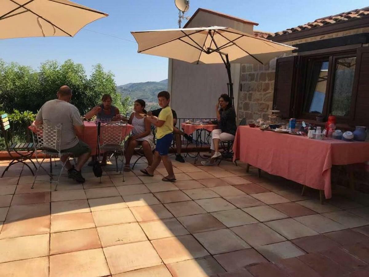 Villarose Castelbuono  Exterior photo